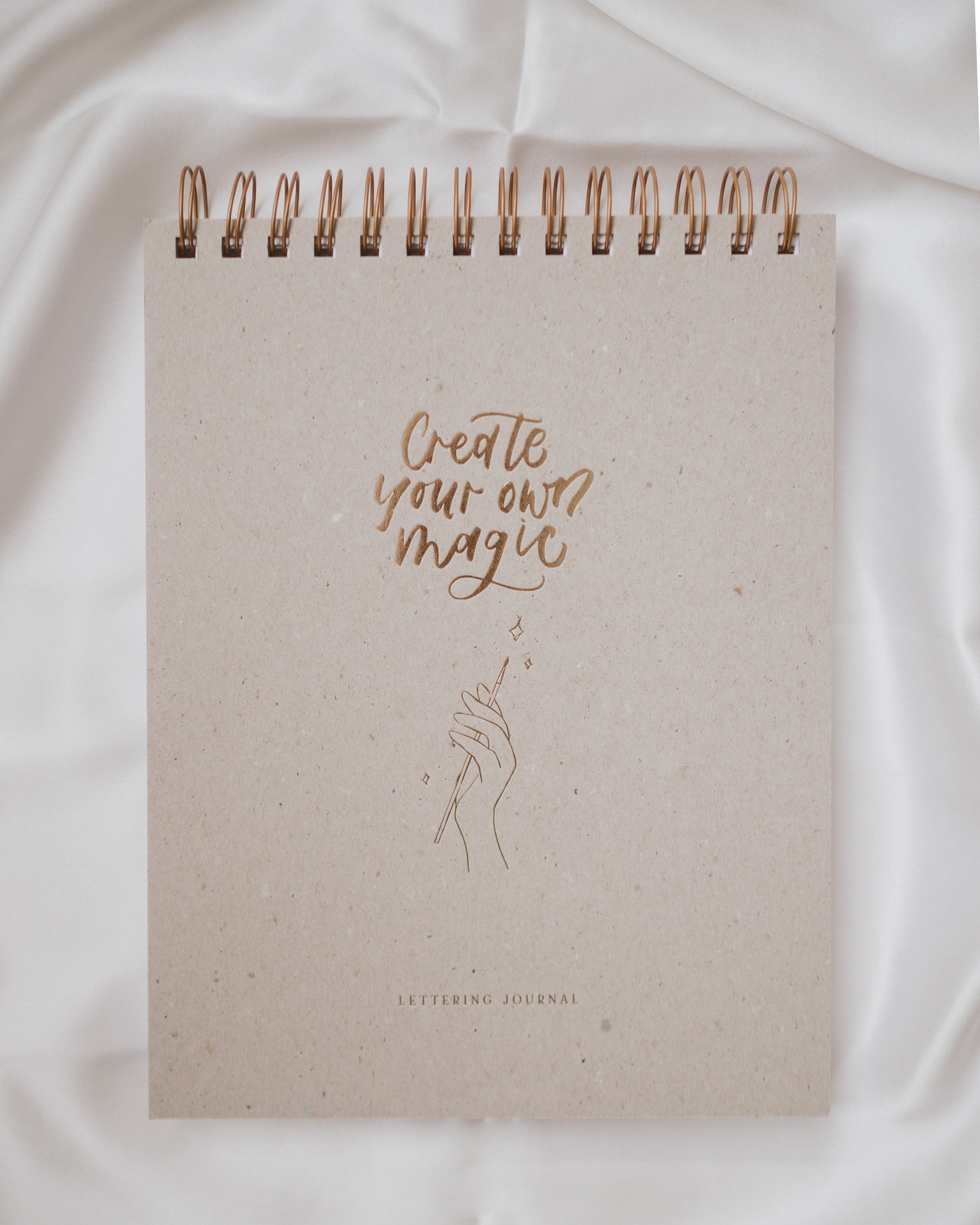 Handlettering Journal "Create your own magic"
