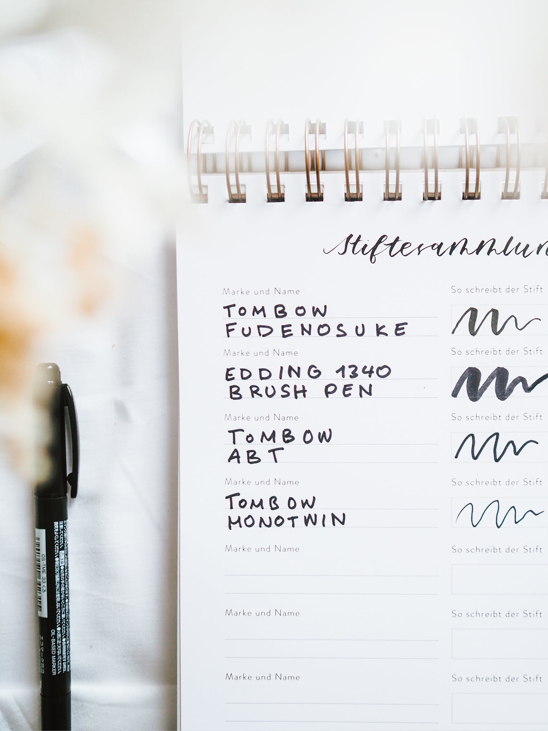 Handlettering Journal "Create your own magic"